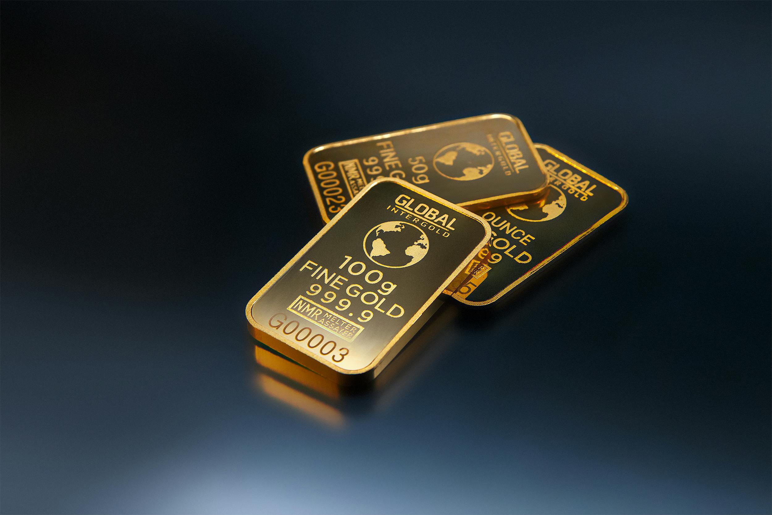 Gold Prices Surge Amid a Strong Economy: Why Now Is the Perfect Time to Invest in Fine Jewelry