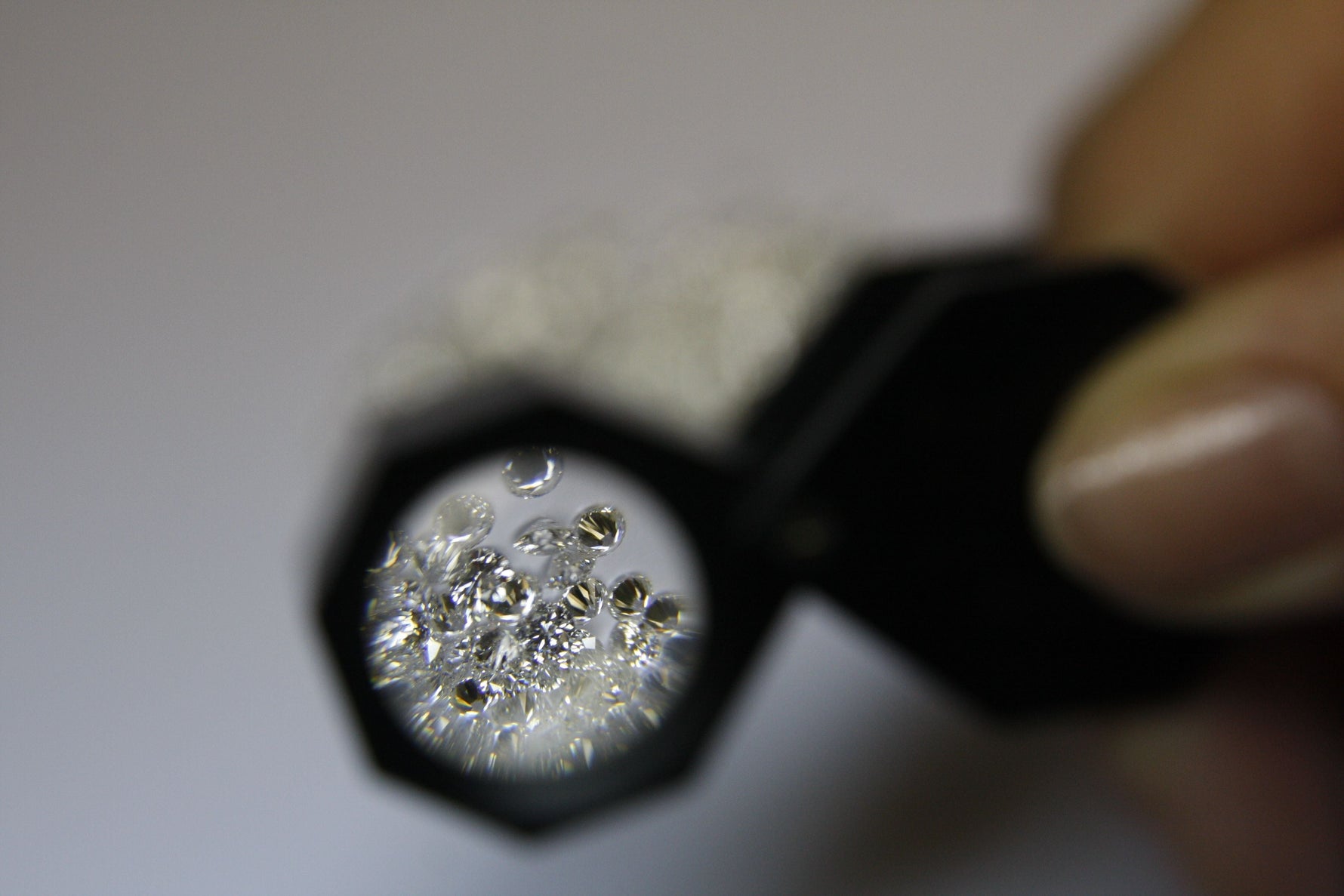 Diamond Clarity Explained: What Do FL, VVS, VS, SI and I Mean?