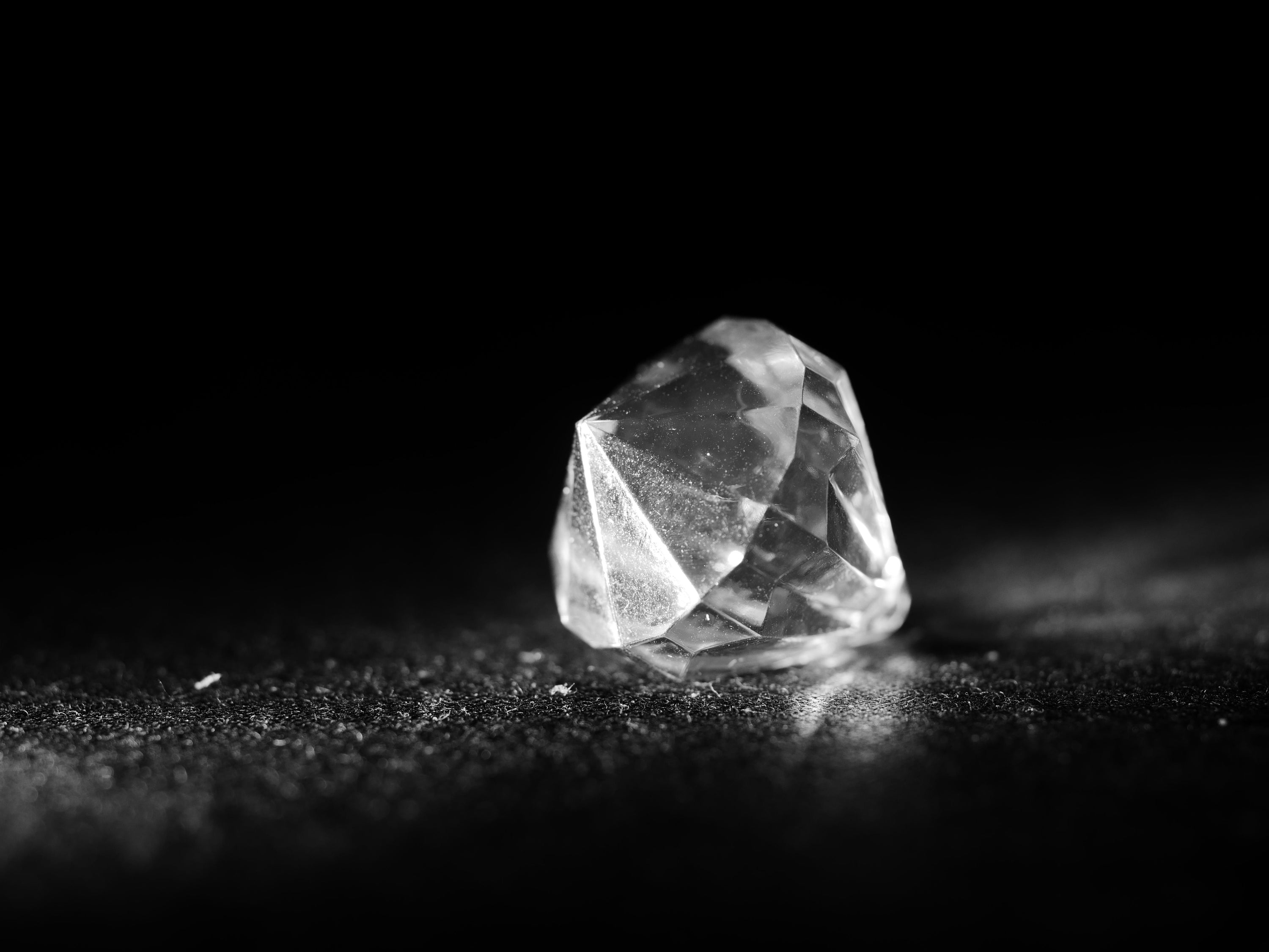 The History of Diamond Cuts: From Ancient Gems to Modern Brilliance