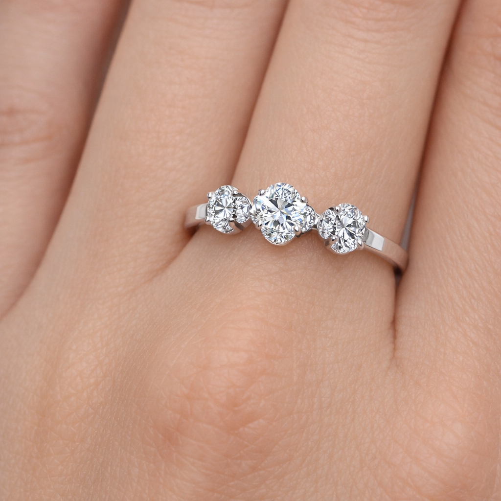 0.4 Carat Five-Stone Cluster Diamond Band Ring 18K White Gold